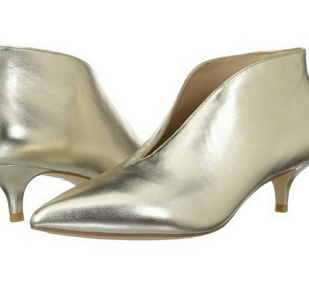 Pour la Victoire Gold Kora Kitten Heel Boots sz 8